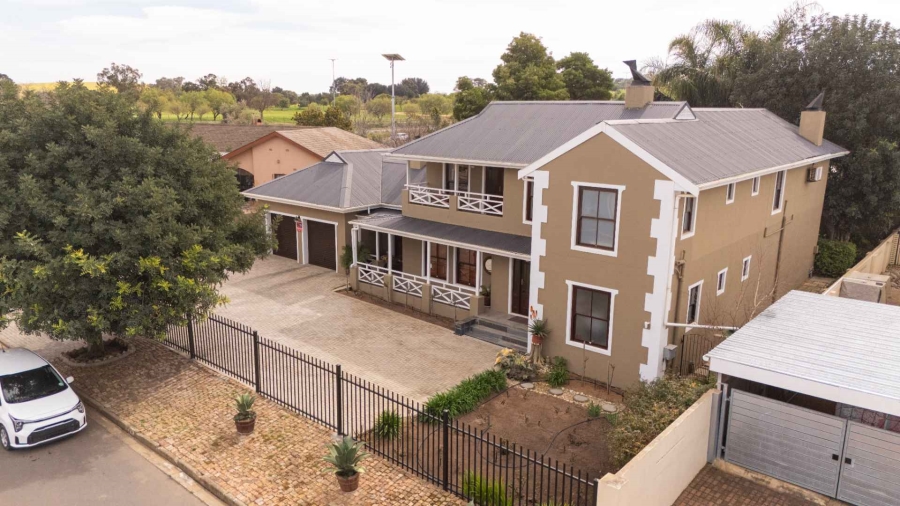 4 Bedroom Property for Sale in Panorama Western Cape